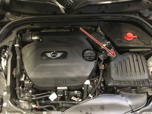 Le filtre à air ce trouve ici