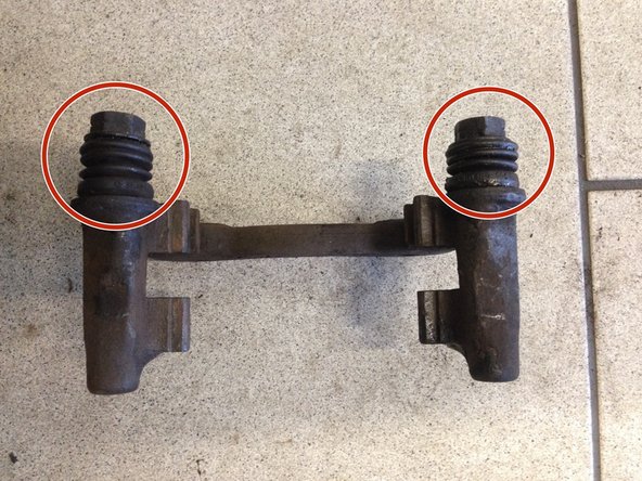 Prendre soin de bien remettre les caches poussières correctement