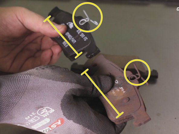 Comparez les dimensions(formes,ressorts) des anciennes et nouvelles plaquettes de frein