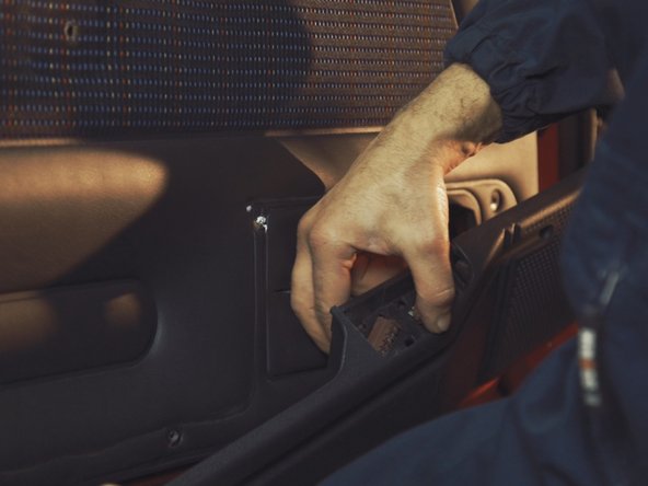 
Present the pocket and pass the connectors through the dedicated holes
