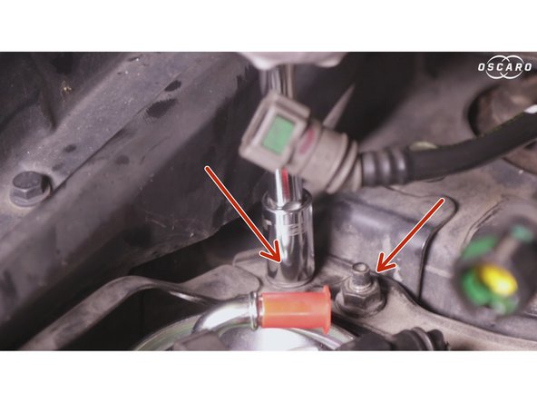 Revisser les 2 écrous du cadre.