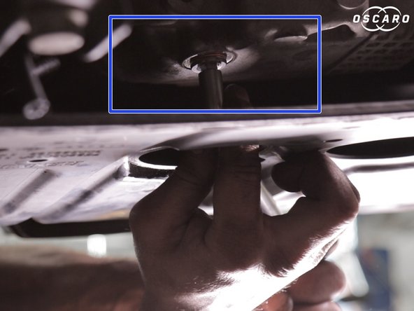 Serrer avec avec la clé de vidange