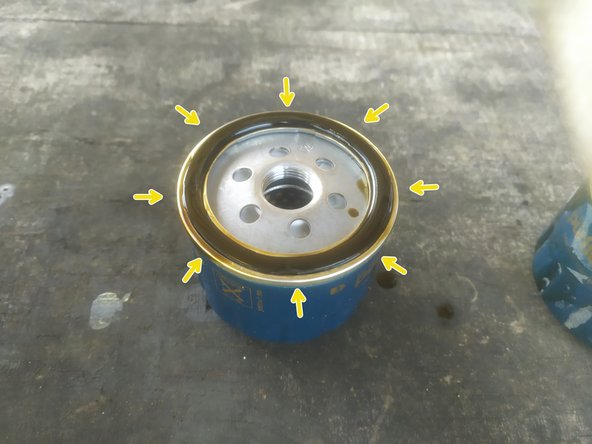 huiler le joint du filtre