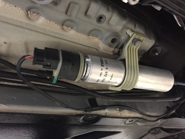 Deviser la vis de 13