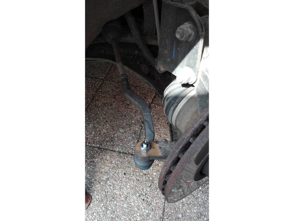 Serrer l'écrou frein.