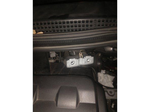 Démonter le support métallique