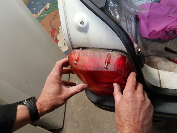 
Replace the plastic shell of the light. You just have to press it onto the seal.
