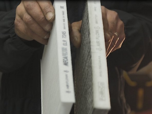 Le sens du montage est indiqué par les flèches sur le coté du filtre.