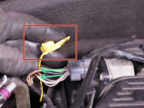 Débrancher la prise du boitier papillon