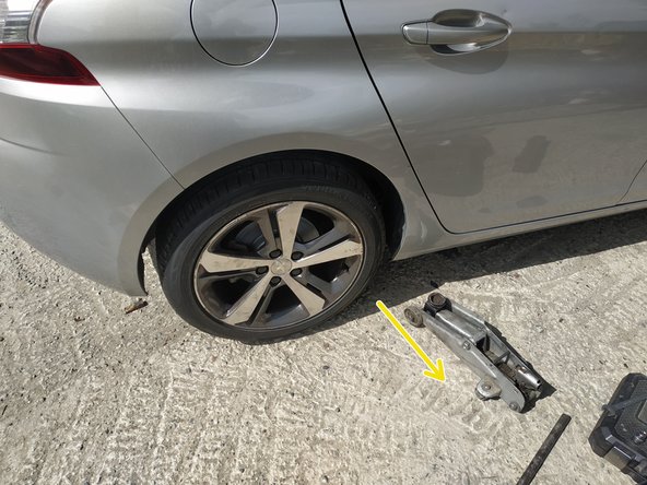 lever la voiture et retirer les chandelles