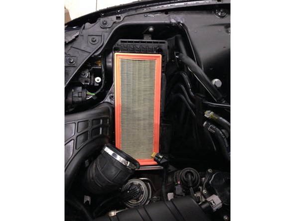 Retirer le cache filtre à air