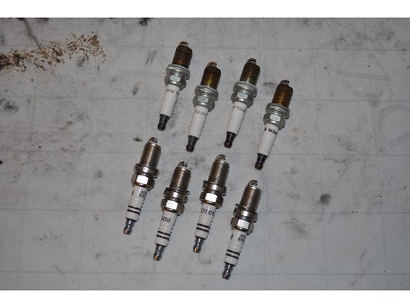 Répéter l’étape 7 de dépose pour toutes les bougies.