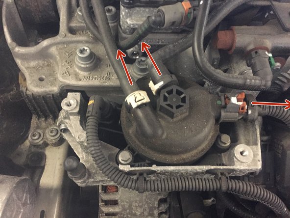 Débrancher les durites et le capteur