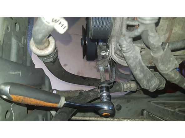 Je n'ai pas fait de photos pour comparer l'ancienne courroie avec la neuve. Mais il suffit de prendre les références notées sur l'ancienne pour commander une neuve identique. Pour mon cas c'était une 6PK1210 ce qui signifie que c'est une courroie à 6 sommets (5 rainures) pour une longueur totale de 1210mm.