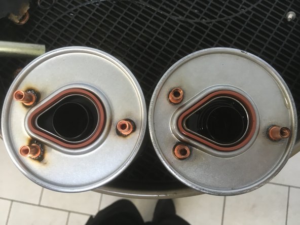 Vérifier que le nouveau filtre à carburant et l'ancien sont identiques