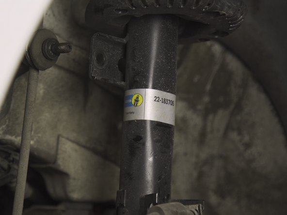 Sortir la tige filetée de la jambe de force