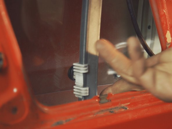 
Once at the correct height, pull the glass onto the bracket to secure them together
