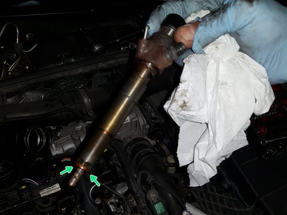 Constater la présence du joint en cuivre sur le bout de l'injecteur, ne rien laisser tomber dans le puit