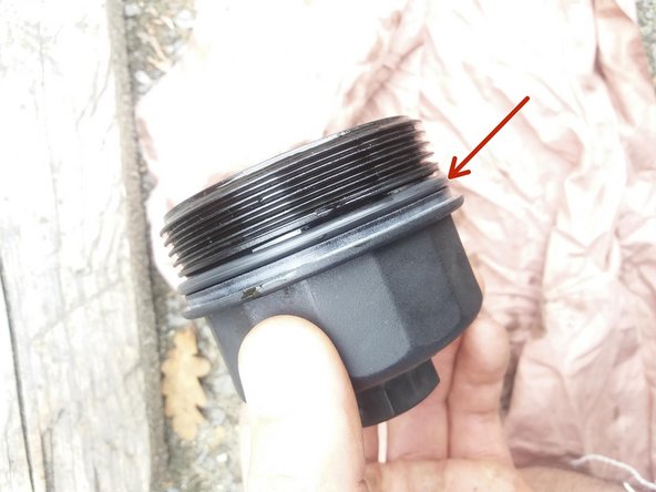 Faites attention à bien le placer dans sa gorge et non au bout du filetage.