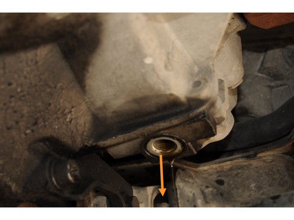 Laisser couler l'huile durant environ 10 minutes.