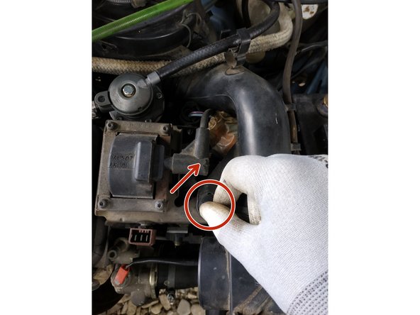 tourner d'1/4 de tour l'agrafe de la conduite d'air