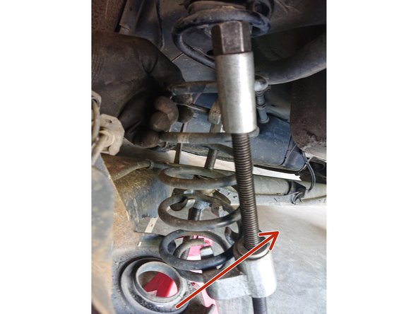 Manipulation dangereuse, lire le manuel d'utilisation de vos compresseurs pour réaliser l'opération en toute sécurité.