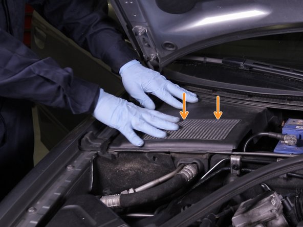 Repositionner le joint de la baie de pare-brise