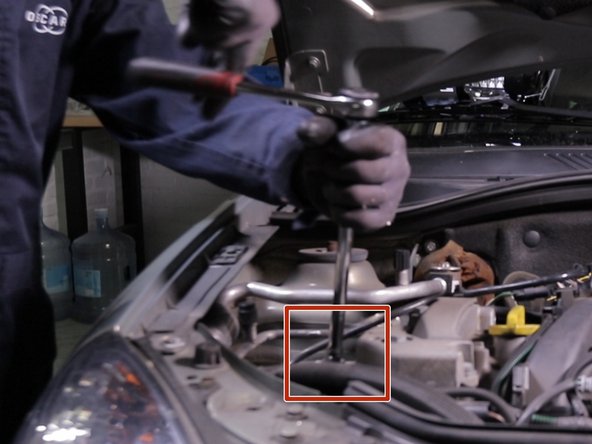 La longueur du filetage empêche la douille d'atteindre l’écrou si elle est déjà sur la rallonge