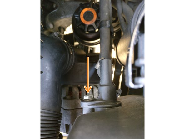 Dévisser le capteur (douille de 10)