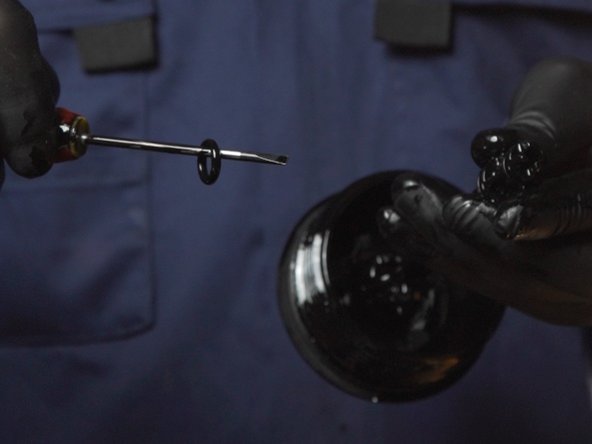 Retirer le troisième joins sur le bout de la tige