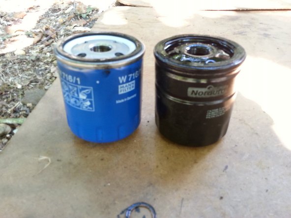 Comparer l'ancien et le nouveau filtre à huile (hauteur,longueur)