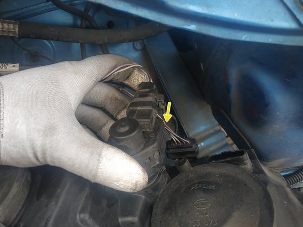 brancher la fiche du moteur électrique