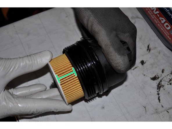 Avant la remise en place du filtre, nettoyer son support.