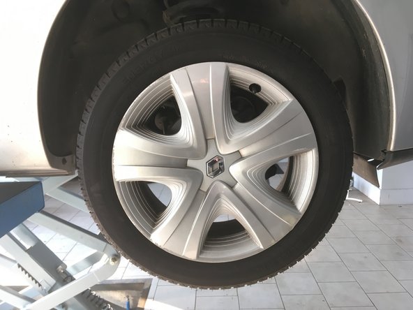 Serrer la à l'aide de la clé dynamométrique