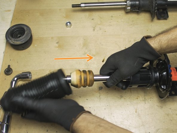 Replacer le soufflet sur le nouvel amortisseur