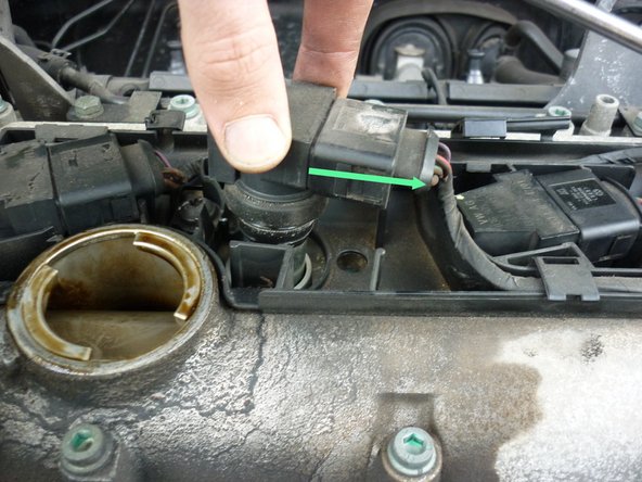 Débranchez la prise afin d'extraire complètement la bobine.