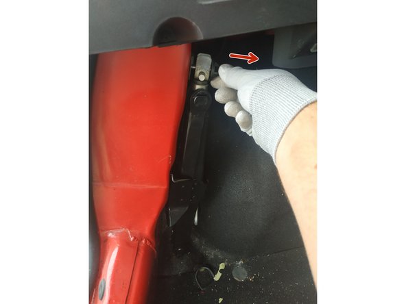 retirer le cric, côté gauche