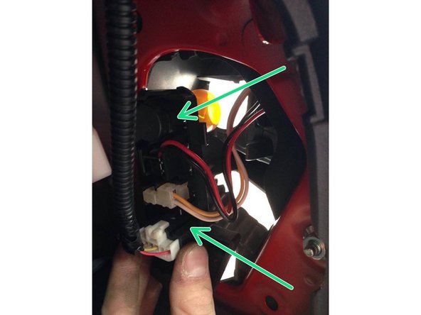 Vous avez maintenant retirer le support des ampoules.