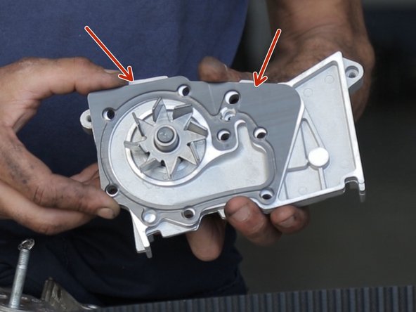 La nouvelle vis de la poulie du vilebrequin