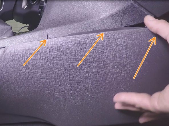 Clipser le plastique de protection.