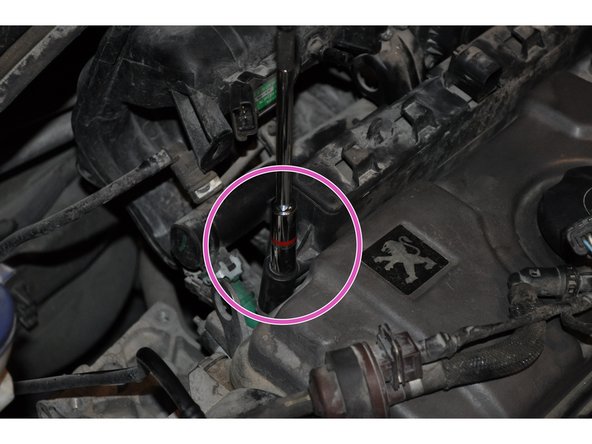 Revisser les deux vis colonnettes.