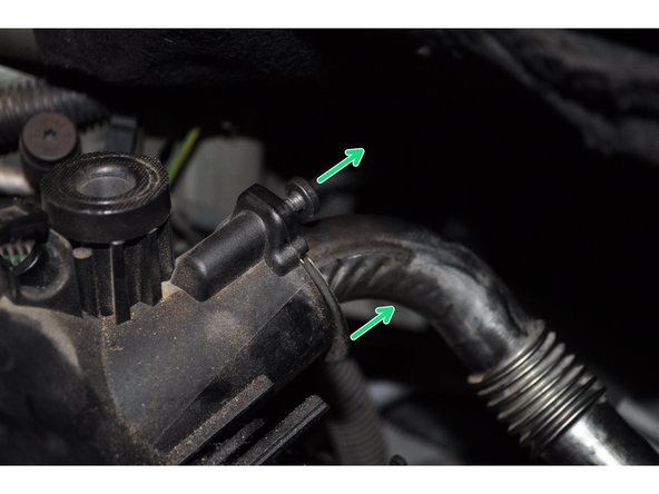 
Use a T30 torx key on the two fixing screws
