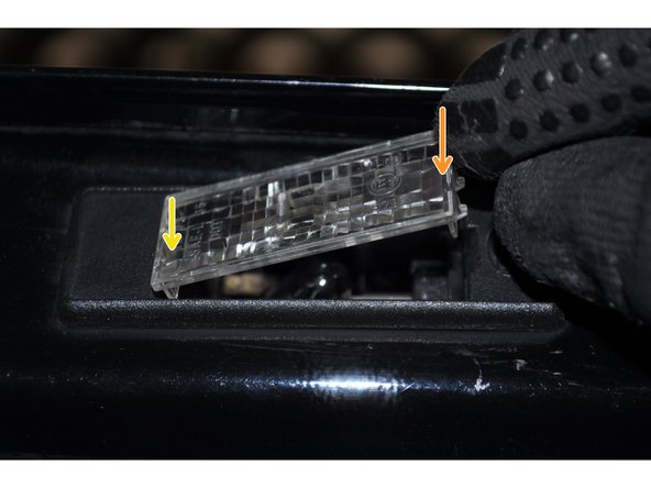 Remettre en place le cache de protection.