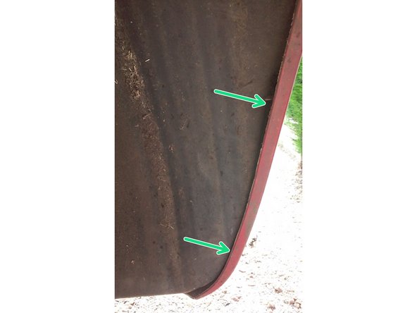 Bien passer le par boue derrière le par choc.