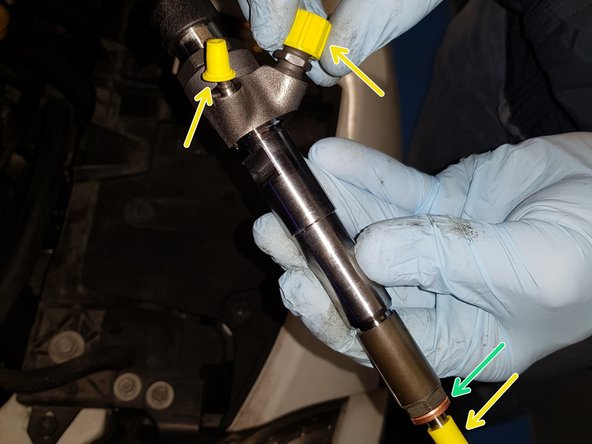 Comparer et retirer les bouchon sur le ou les injecteurs