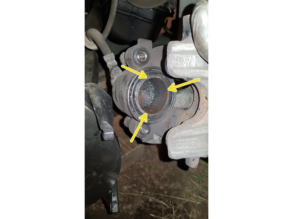 Pulvérisez de l'anti-bruits sur la &quot;glissière&quot; des plaquettes