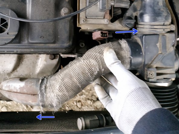 repositionner le tuyau d'air chaud