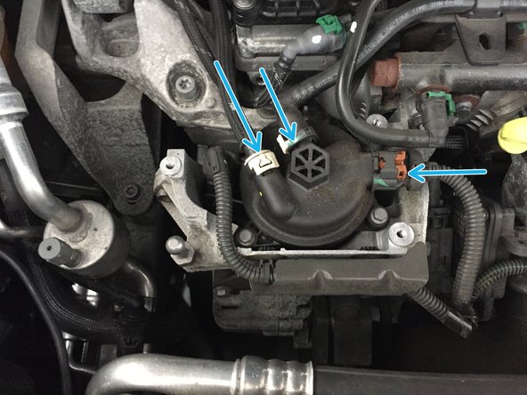 Rebrancher les deux durites de carburant et le capteur