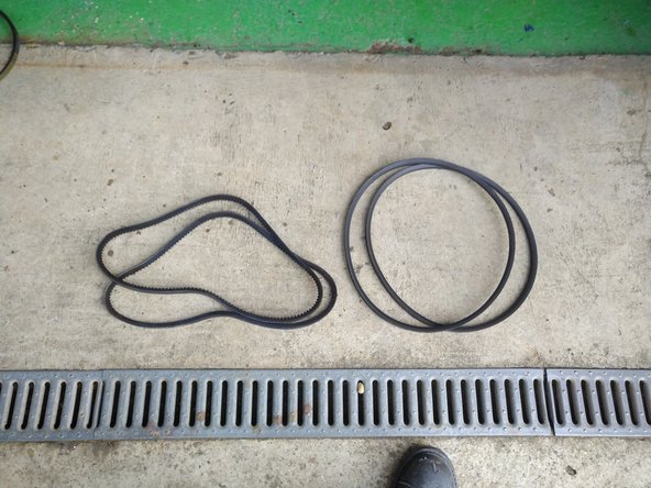 Remonter les caches de distribution et la poulie damper