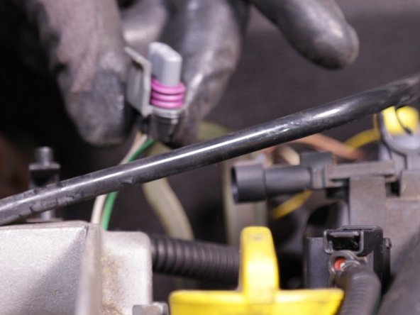 Débrancher le connecteur du capteur de pression